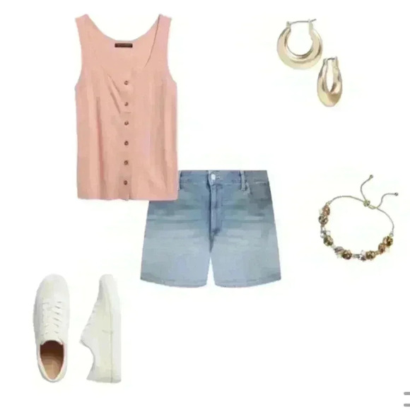 Banana Republic Curvy Light Wash Denim Shorts - Picture 4 of 6